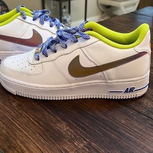 *SOLD*  mens size 6 Air Force 1 sneakers.